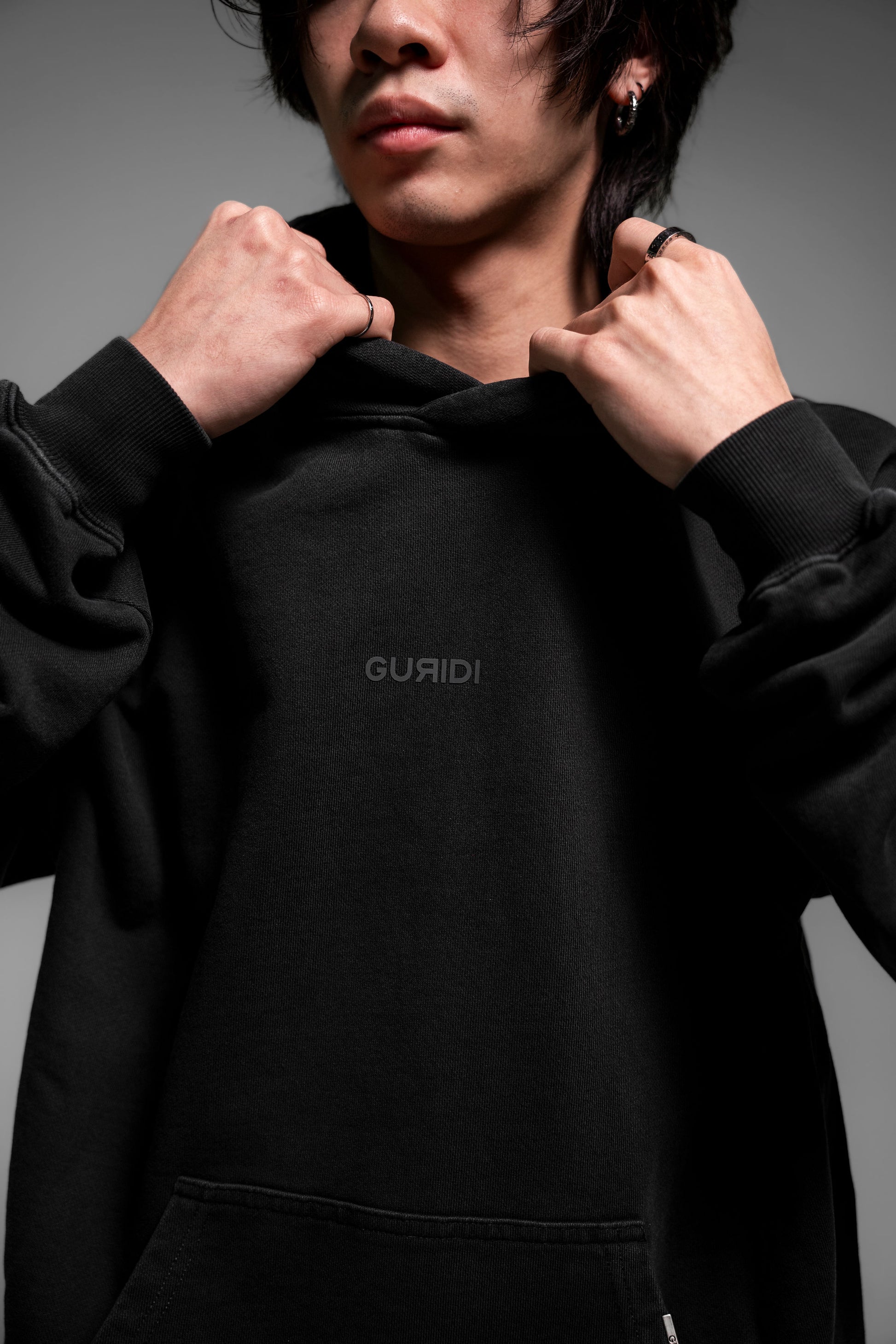 VINTAGE ESSENTIAL HOODIE