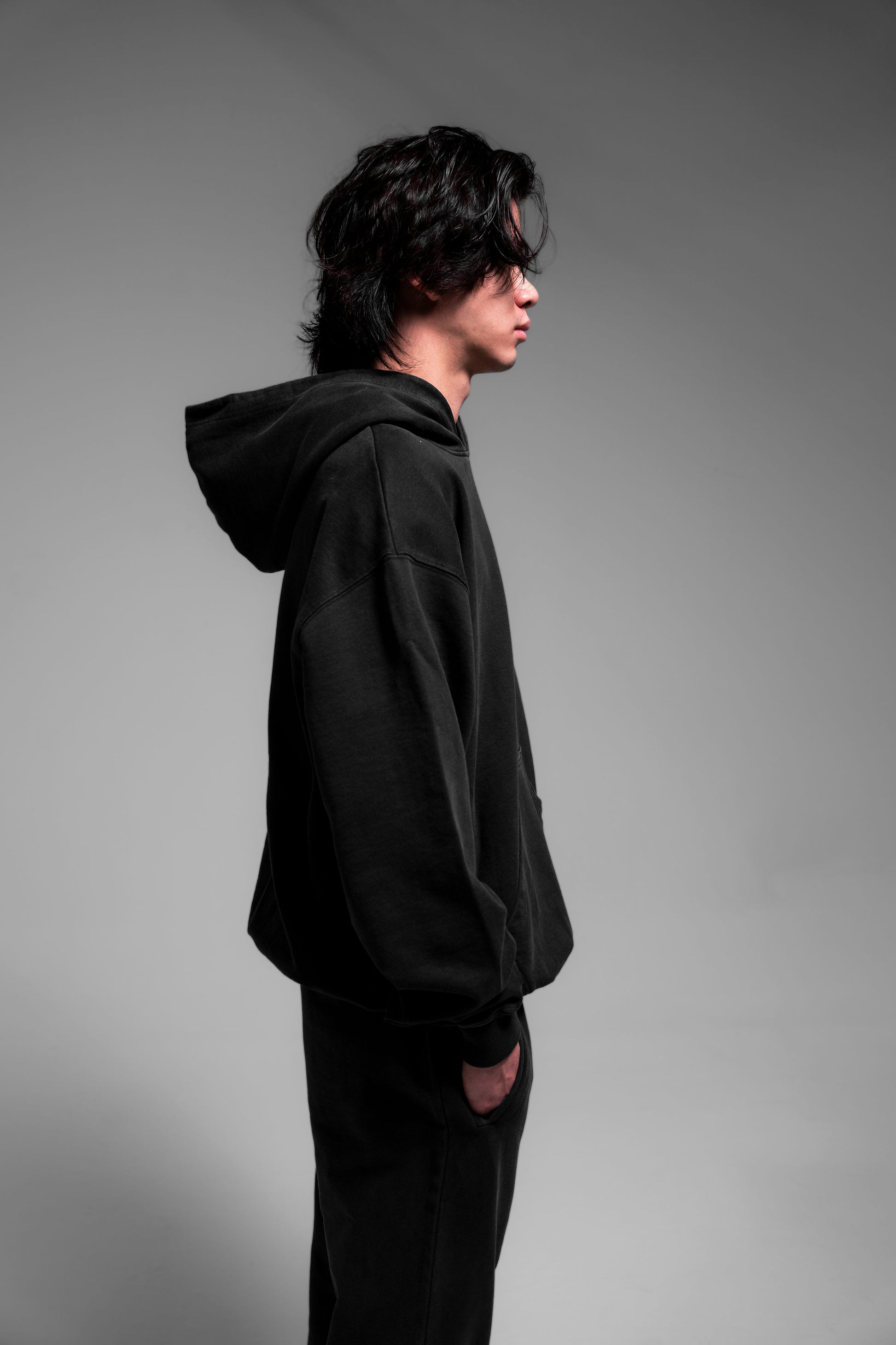 VINTAGE ESSENTIAL HOODIE