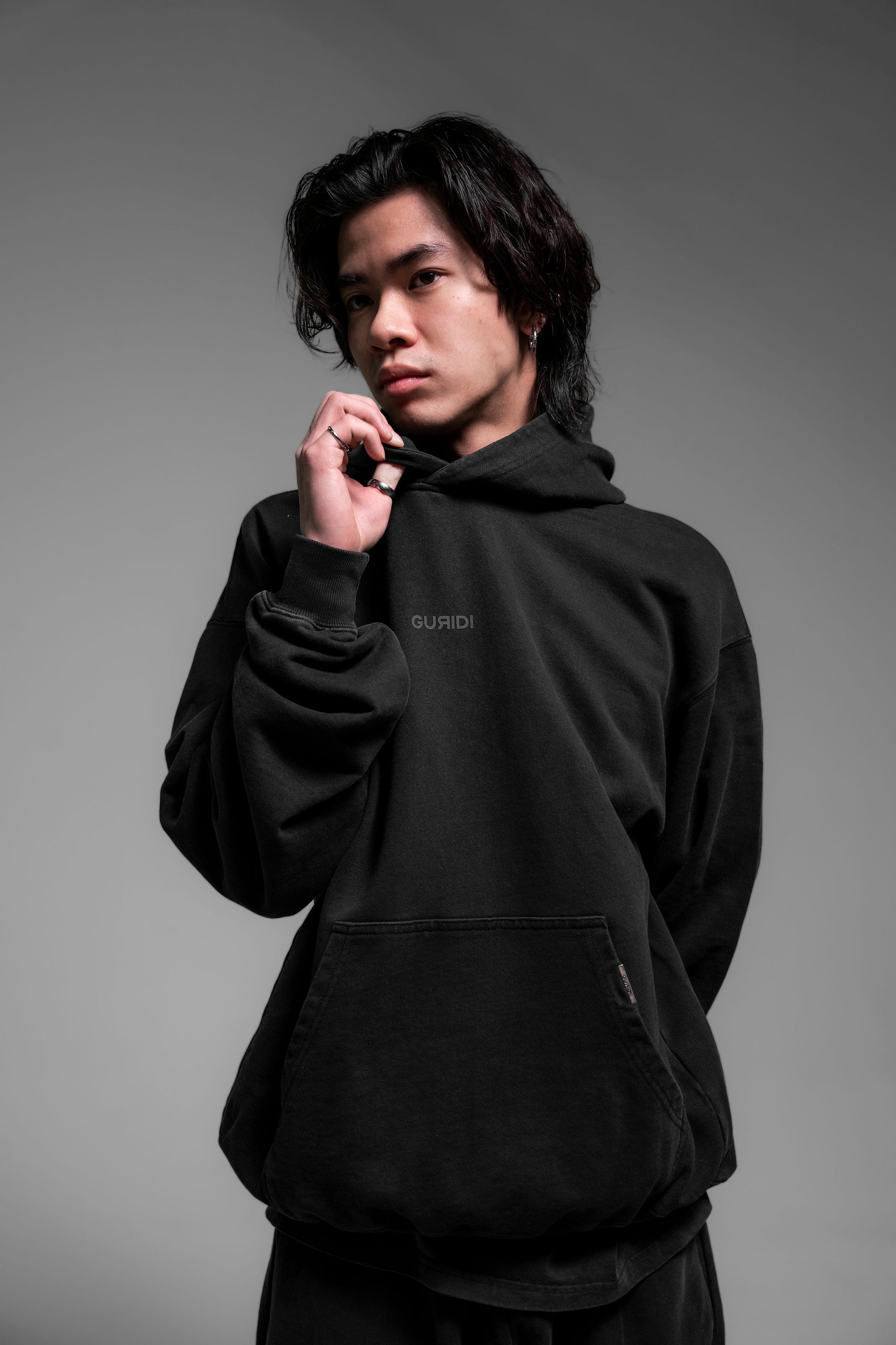 VINTAGE ESSENTIAL HOODIE