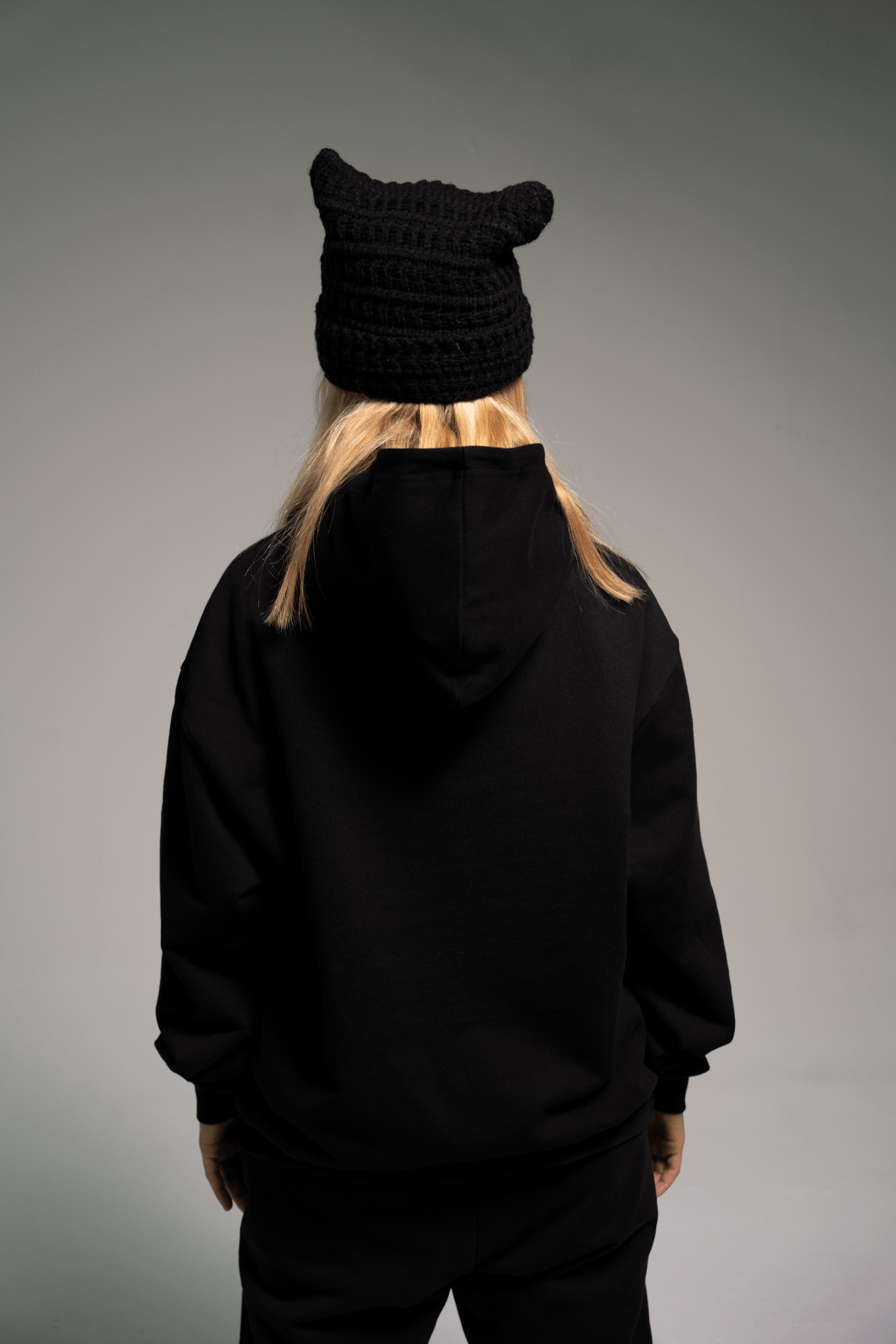 TRIPLE BLACK ESSENTIAL HOODIE - Guridi