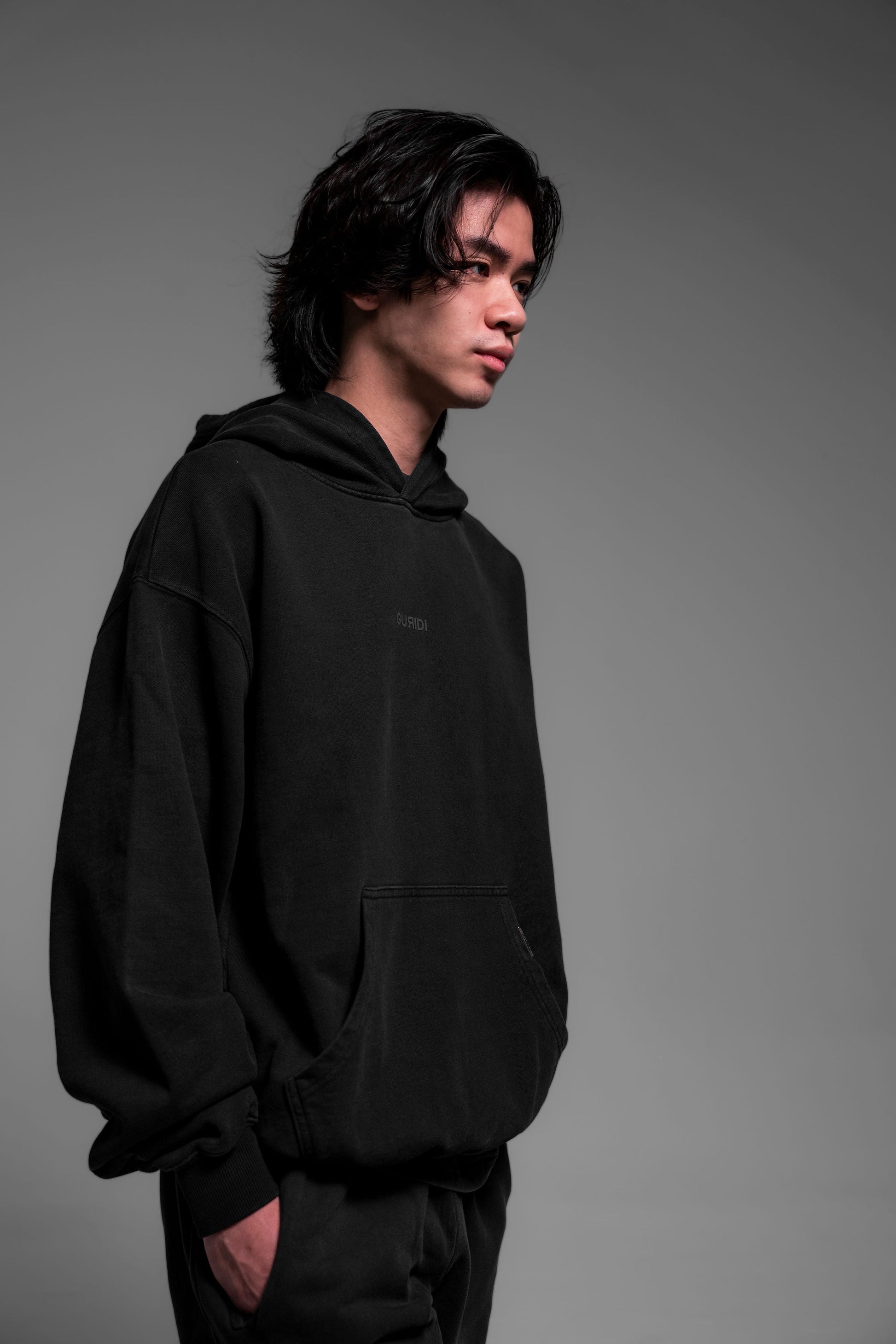 VINTAGE ESSENTIAL HOODIE - Guridi